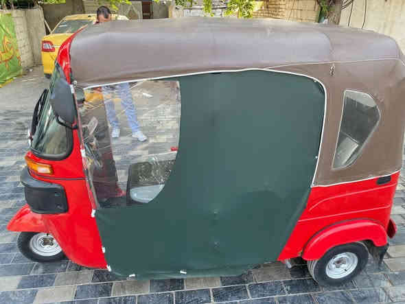 السلام عليكم تكتك موديل 22 شهر 11 تكتك مصبوغة حزام بدي فقط وبيه طخة باللغد وراجعة باقي كفالة للاستفسار*********** العنوان بغداد رقم كربلاء
