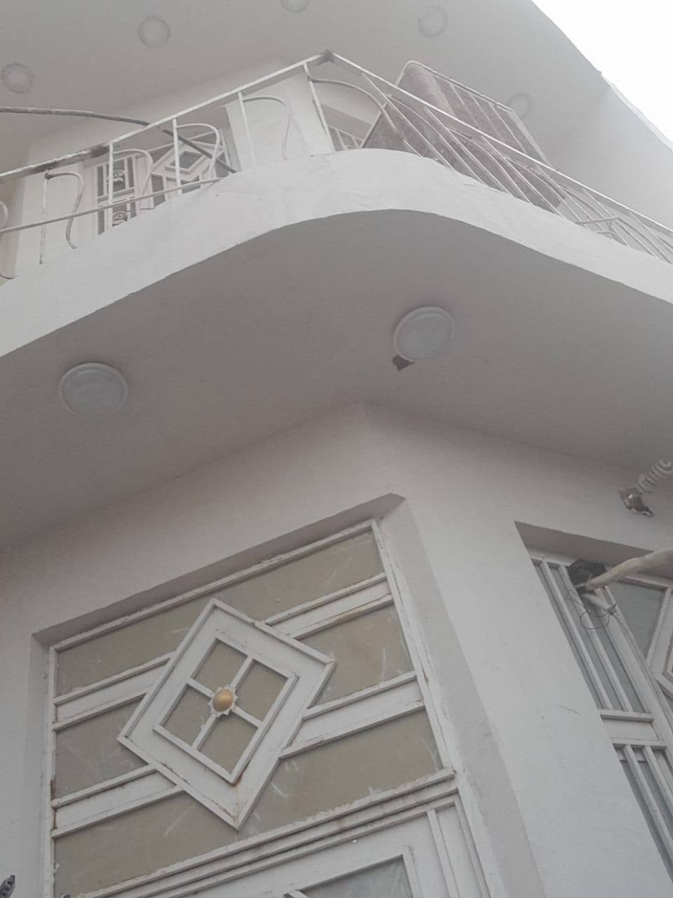 السلام عليكم بيت للبيع في الالبان قرب المدارس*********** الاتصال على الرقم
