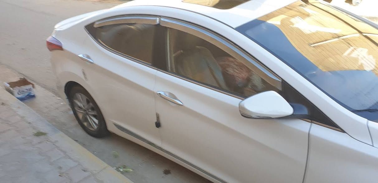 السلام عليكم
هيونداي النتراى 2016 ابيض بغداد  خليجي مكفول بيه طلقة ما نافذة في تكمة السائق وتكشير كد شبر في الصندوق 
باقي السيارة مكفول 
المواصفات المعروفة تحكم استيرن جهتين مانع انزلاق
كامرة خلفية حساسات السعر (130) وبية مجال حق الجية 
مكان السيارة 
الحسينية الراشدية 
***********
