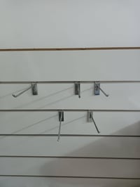 رفوف مع باب • محل للبيع • سوق الشيوخ