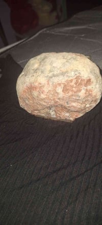 حجر قزحي • نادر • مضيء