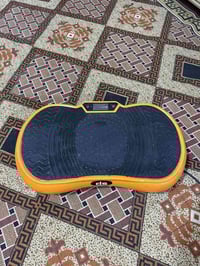 لة تمرين  اهتزاز الجسم بالكامل مع مكبرات صوت بلوتوث  وشاشة LCD ،  التد...