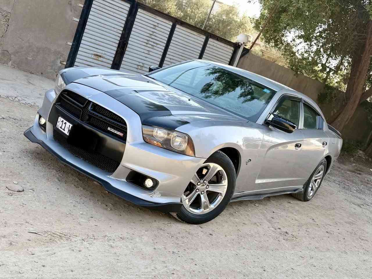 سلام عليكم
(للمراوس بشي اقل حسب القناعه ) 

دوج جارجر لون رصاصي موديل 2014

حادثها من امريكا  جاملغ الخلفي بدون دواخل بدون ايرباك 

بيها صبغ جاملغ امامي بلعراق وسونار موجود

بدون دواخل بدون شواصي كفاله من كل لدواخل 

تخم تاير ويل 18بلادي 

مكينه 3600 صار يومين من شادها 

تبريد تدفئه كراسي كهرباء شاشه صغيره كامره 

محدثه بلكامل srt

رقم بغداد انكليزي باسمي تحويل مباشر 

مكان السياره بغداد 

للاستفسار على الرقم ***********

متواجد واتساب
