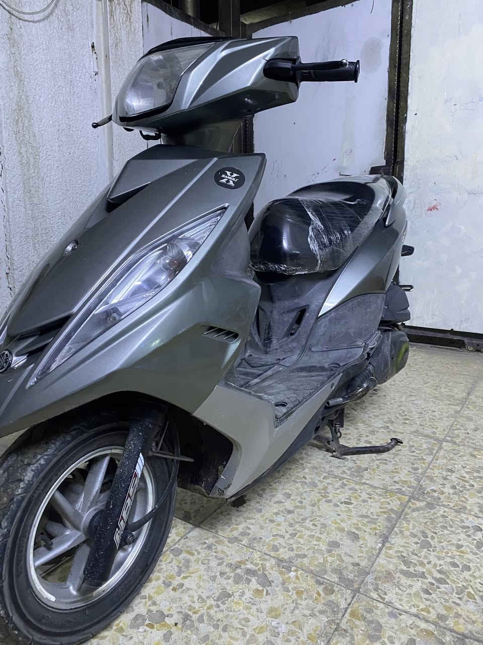 سلام عليكم  جيتي آر مكفوله مكفوله مكفوله الدراجه خير من الله المكينه خرسه الدراجه برغي ممفتوح بيهه صالهه اسبوع من نازله من الرمبه او رجأن الي ميعرف بيهن ليطبلي السعر ***********
