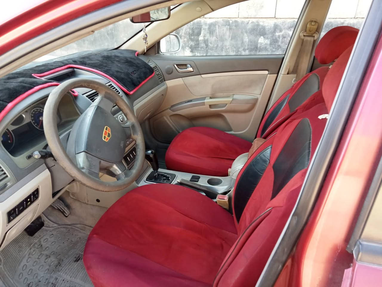 سلام عليكم سياره منكراند البيع موديل 2012 تبريد تدفئه  حداده تخم تاير جاهزه رقم نكليزي سنويه ال 2029تحويل كبل سعر 38عنوان البصره ابو الخصيب قرب سوك رقم الهاتف ***********
