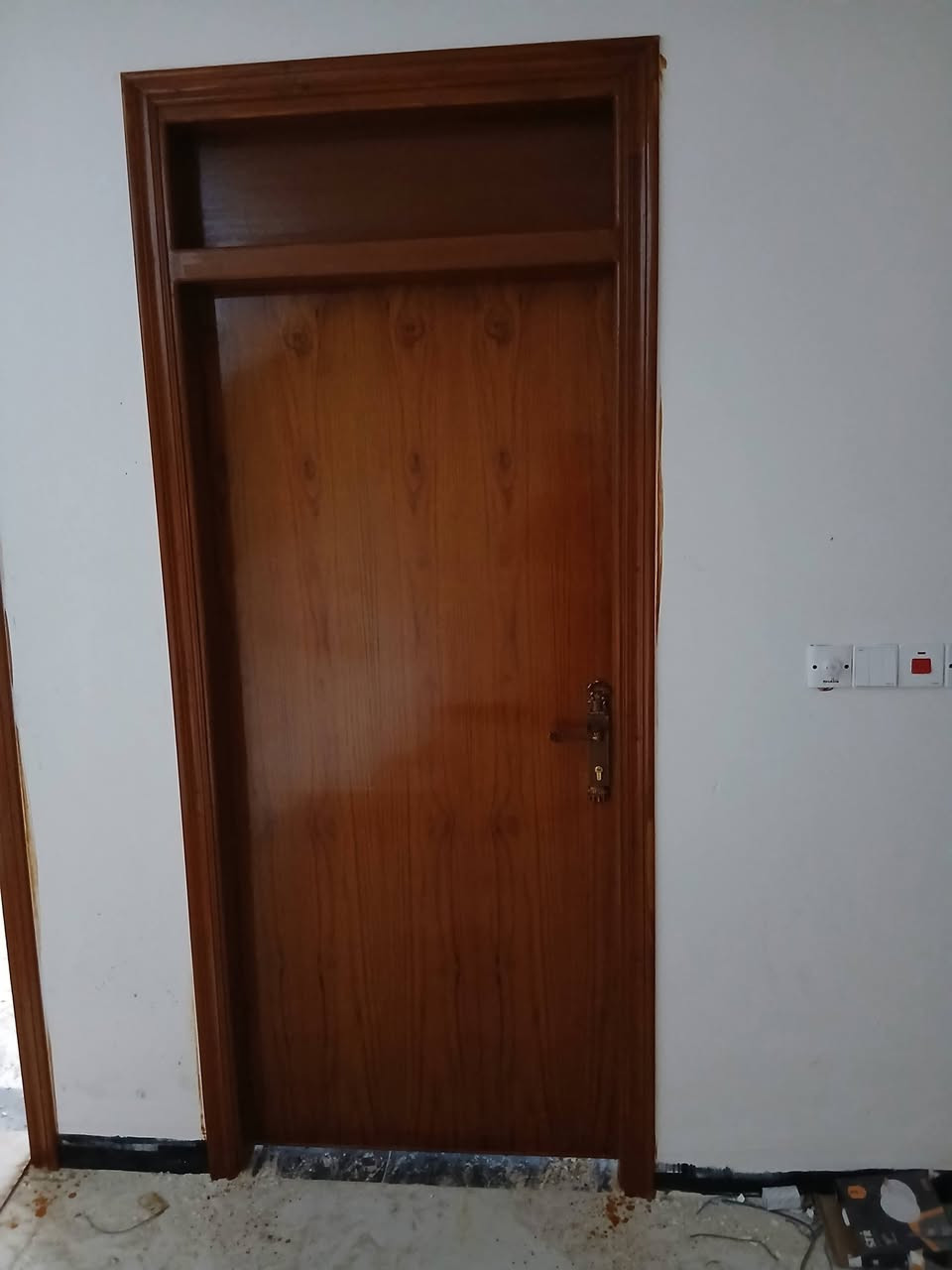 ابو حيدر النجار.  العنوان التاجي حي الحسن العسكري منطقه الدور . رقم الهاتف ***********
