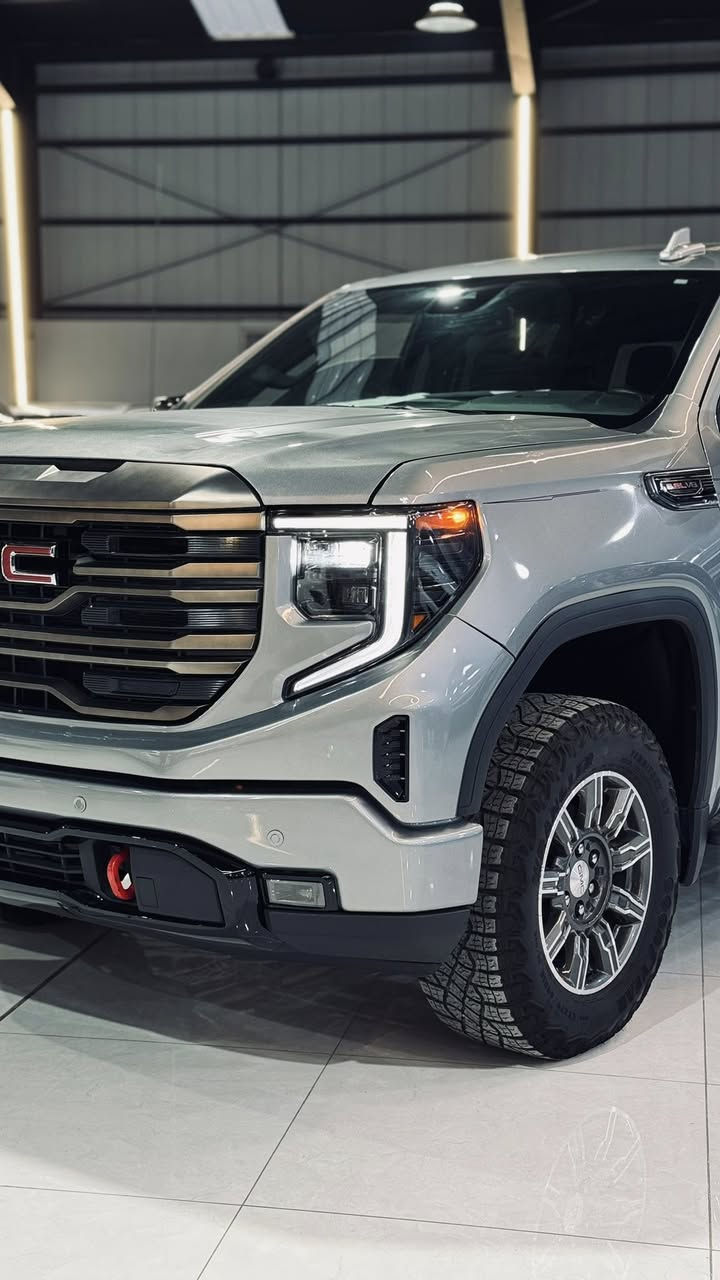 وحش الامریكي ⬇️

GMC SIERRA AT4 2024
.
V8 6.2L
.
ماشية ٢٠ الف مايل.
.
سيارة بس بنيد صبغ حتى راديتر بلادي، رقم الشاصي: 3GTUUEEL5RG111755
.
مواصفات:
كاميرات 360 درجة  
فتحة 
شاشة كبيرة
مري ضب كهرباء
خاصية تشغيل عن بعد
كشنات تدفية و تبريد و خزن
خاصية Apple Car Play
خاصية Android Auto 
اضوية امامية ليد
اضوية خلفية ليد
لايت بالمراية
كراسي خلفية مدفية
نظام صوتي مميزز نوع Bose
كاميرا خلفية
كاميرا امامية
حساسات امامية
حساسات خلفية 
تنبيه الحساسات عن طريق كرسي الشوفير
رادار امامي
تحديد مسارب
مثبت سرعة
مانع تصادم
دفع رباعي ( 4*4 ) 
بعد هواي مواصفات.
.
سعر السيارة 420$ و بي مجال بسيط 
.
***********
.

