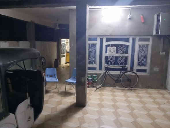 السلام عليكم بيت للبيع  الحمزه الغربي حي العسكري مقابيل مدرسه كميل 
طابو صرف مساحه ٢٨٠

بناء طابوق جمهوري وسقف صب كونكريت

يتكون استقبال 

صاله للضيوف 

صاله درج 

مطبخ 

غرفه ١ طابق ارضي 

غرف 3طابق ثاني 

مجمع صحيات داخلي 

ومجمع صحيات خارجي 

طارمه و كراج للسياره 
السعر ١٠١
قابل للتفاوض

لتواصل ***********
