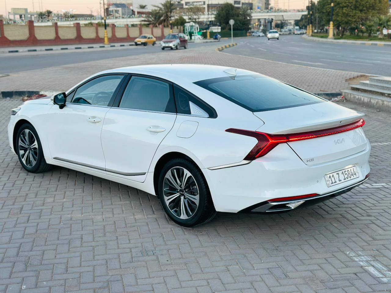 🚗 للبيع للستفسار***********
📣 كيا K8 هايبرد – موديل 2023

🌍 المدينة - كربلاء - حي ضباط

السعر 183
✅ المواصفات
• محرك 1.6 تيربو هايبرد اقتصادي جداً

• الضرر: جاملغ صبغ فقط
• رنكات 18 إنج
• ناقل حركة أوتوماتيك ذكي
• نظام دفع أمامي
• تشغيل بصمة + دخول ذكي
• شاشة عدادات رقمية كاملة
• شاشة وسطية كبيرة مع نظام ملاحة
• دعم Apple CarPlay و Android Auto
• مقاعد جلد فاخرة
• تحكم طارة متعدد الوظائف
• مثبت سرعة
• كاميرا 360 درجة
• حساسات أمامية وخلفية
• إضاءة LED كاملة
• شاحن لاسلكي
• مكيف إلكتروني مزدوج
• أنظمة أمان كاملة: ABS / EBD / مانع انزلاق / تحذير الاصطدام / المحافظة على المسار
