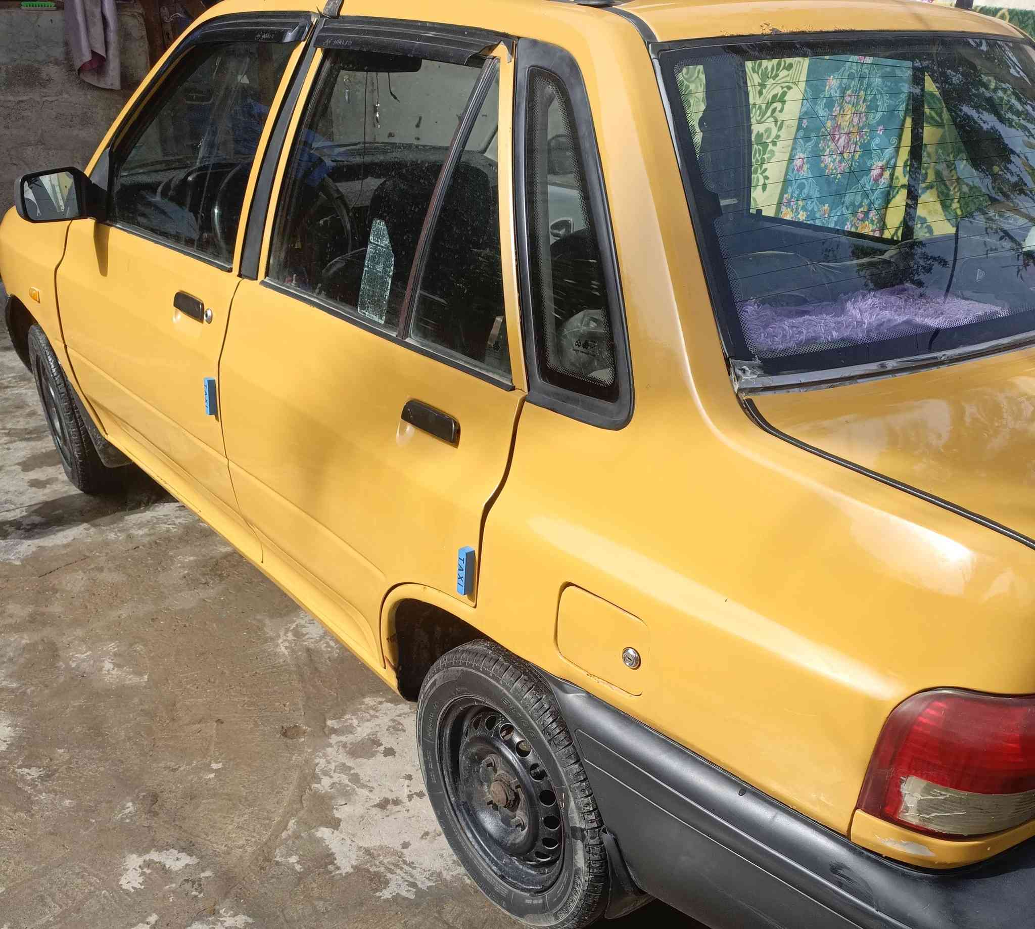 سلام عليكم سايبه للبيع  موديل ٢٠٨ سياره حلوه نضيف محرك كير اكسل براكيت اخير الله  سياره حلوه عضمته احسن  من صوره عنواني ديالى خان بني سعد معمر (***********) سعر 23 بيهه مجال حك جيه *********** ).   سعره 32
