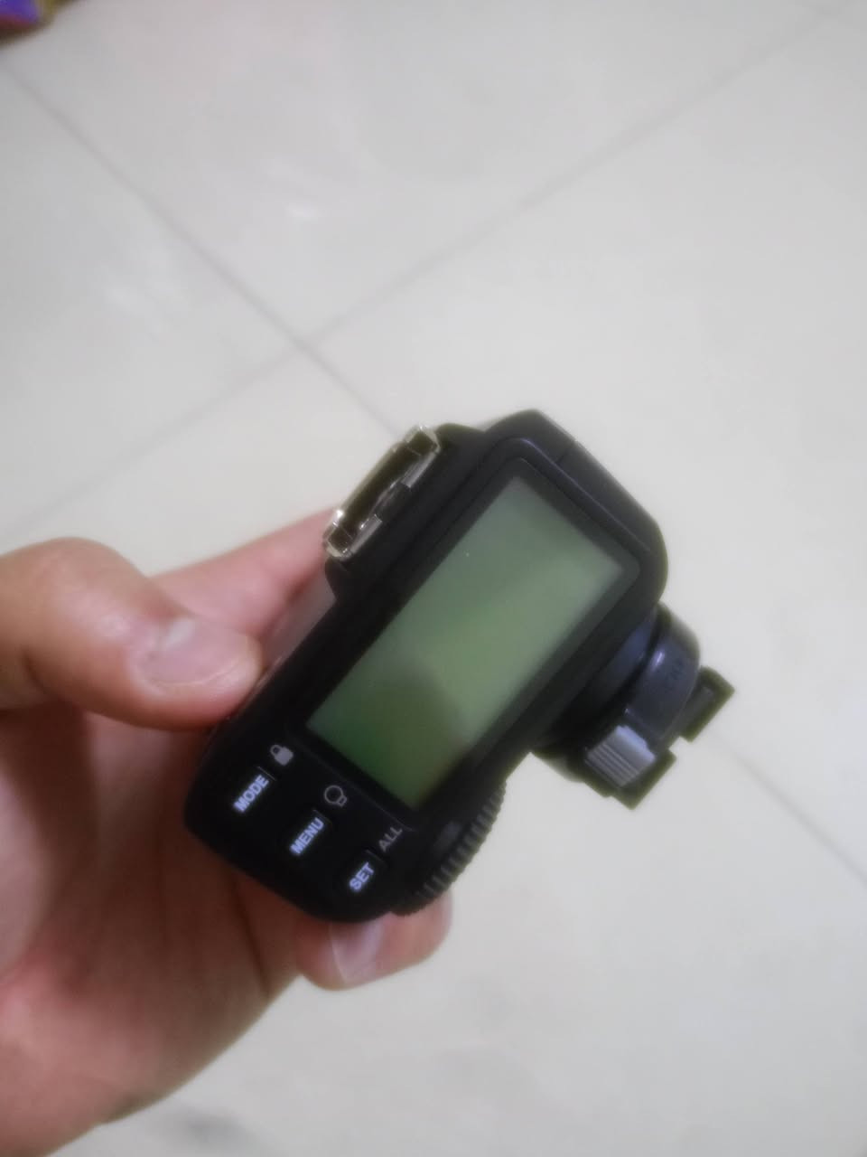 كلشي وسعرة
بس العدسة بيهة خلل بلماطور


**إذا كنت صاحب هذا الإعلان وتريد حذفه لأي سبب، رجاءا أرسل رسالة إلى الدعم الفني**