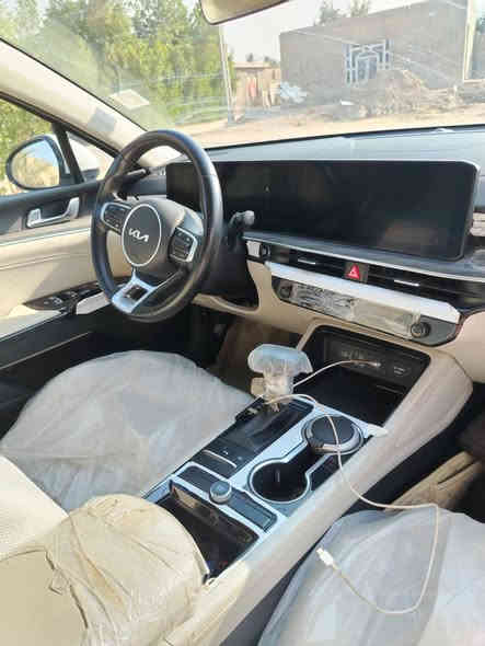 السلام عليكم
[K5ــ_2024__خليجي]
محرك2.5
تايرات الشركه بيه 

#_لزكات الشركه بيه لسه 
#_مكفوله كفاله عامه
سياره فول  جديده عله وضع الشركه بنايلون شركه استخدام *دوام فقط *
تشغيل عن بعد
اشارة ترحيب 
تبريد 3 قطع  
ماشيه 40 الف
جديده بالعافيه عالياخذه 

سعر 228بيه مجال بسيط حك جيه 
***********
