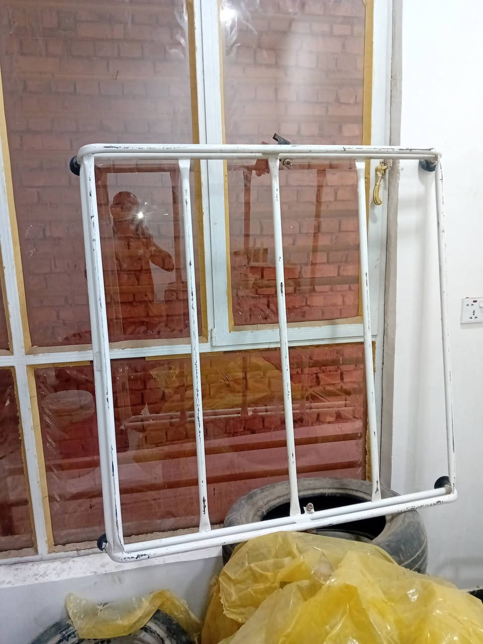 سلام عليكم شباب عندي سيبايبه جديده كامله كبل شده وعندي فلاجنات اصليات حديد ثقيل اخوه جديد وعندي هذا كنترول شلع قيم واخذ  هاتف ***********
