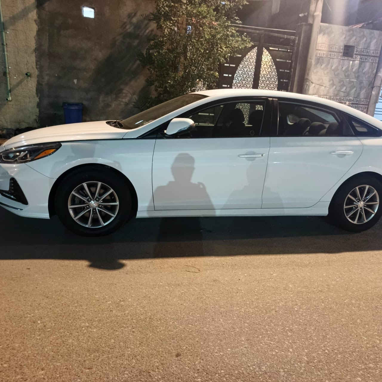 سلام عليكم سوناته مديل 2018سياره وارد كندي مكفوله بيه بس طخه بل جاملق لخلفي سياره جاهزه تحويل ثاني يوم سعر 135وبيه مجال ***********
