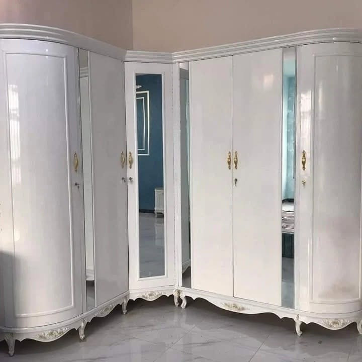 من البوم معمل نجارة حسام دخيل شغل عراقي صاج صبغ سيارات الاحد متابعين البيج *********** واتساب الاستفسار @إشارة
