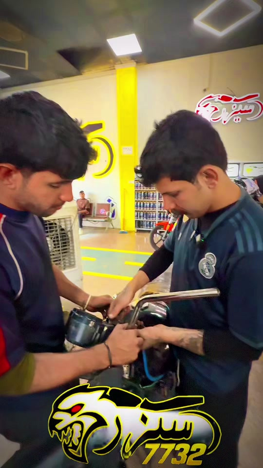 باقي بس الاستيرن 😂🔥للحجز والاستفسار، تواصلوا معنا عبر الأرقام التالية: • 📞 الرقم المختصر مبيعات الدراجات: 7732 • 🏍️ مبيعات الدراجات: *********** • 🏍️ مبيعات الدراجات: *********** • 🛠️ مبيعات الأدوات والكماليات: *********** 📍 فروعنا بانتظار زيارتكم: • 📍 الفرع الأول (ديالى): ديالى- تقاطع القدس - (شركة سيزر). • 📍 الفرع الثاني (بغداد): البلديات - مقابل جامع وحسينية سيد صلاح المكصوصي - (شركة سيزر).
