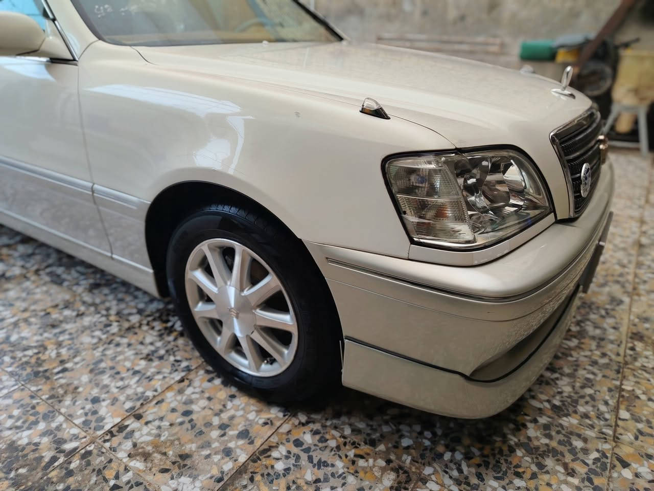 2002 كرستال أصل 
قرار 48 باسمي 
كفاله عامه 
شاصي 75 دي فور جبير 
3 تكم أربع كشنات كهربائي
ويل نجمه أبيض 
من الأخير سياره جديده ونضافه فول 
اليدور جديد 
سعر ١٧٣ بي مجال بسيط 
***********
