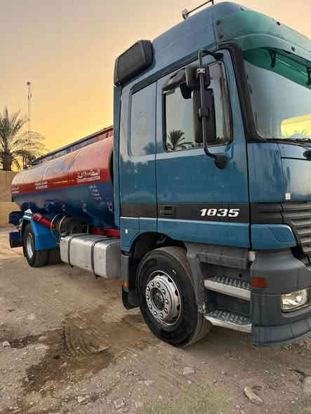 السلام عليكم ورحمة الله وبركاته 
للبيع تك اكتروس شمعة موديل 2000 ميكا سقف وسط سنوية وهزة جديدة بإسمي تحويل مباشر  رقم سليمانية حوضية وقود تكيال بابل 12,000 لتر 
- جي بي اس ، طوناج سنتين جديد 
- عداد جديد وماطور روبن تأسيس جديد بكرة انج ونص مع صوندة 15 متر مسلح 
- السيارة جامبو چوبلس امامي خلفي محرك 35 وگير 290 كهرباء شاصي مكفول دبل قمارة بدون صبغ دبل منامية ريتايدر حساسات اعطال كلها شغاله تبريد شغال كاسحة وزعانف وهورنات بلادي تخم تاير نظيف ويل نظيف تانكي نظيف ادامة كاملة من دهن وفلاتر السيارة مابيها نقص گبل للشغل 
السعر 350$ وبيه مجال
للإتصال ***********
المكان بابل
