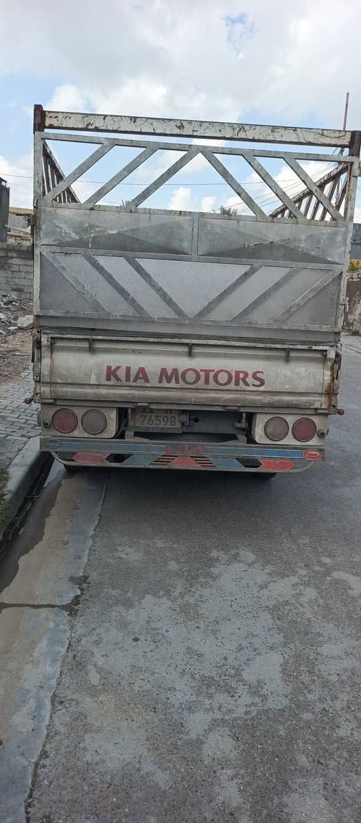 سلام عليكم من رخصت الدمن الهم صل علا محمد وال محمد للبيع كيه فحل رقم بغداد. تحويل ثاني يوم       موديل 2016 مكفوله تخم تاير جديد لاسه الصلي تاير محور 14 تانكي كاز محور 100 تبريد تددفة دوشمة جديده باتري جديد عنوان السياره الطيفيه  اخوان سعر السياره 127 وبيه مجال لطيبين  ***********  ملاحضه ممتواجد عنت
