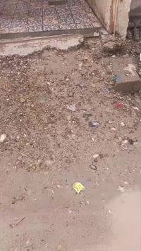 بيت للبيع هور رجب شارع الذاعه تعبر لكنطره عل يسره رابع فرع 100متر يحتو...