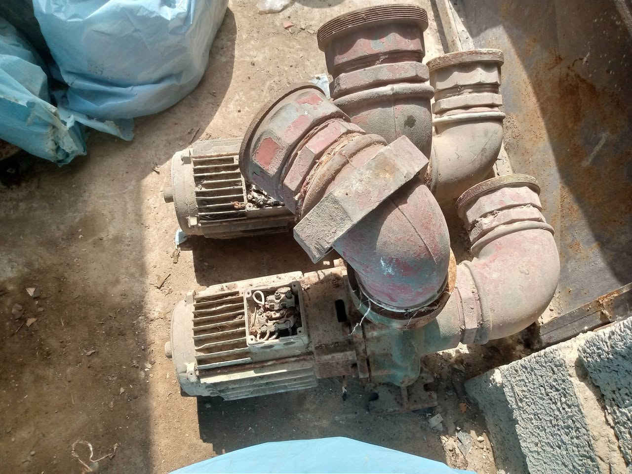 السلام عليكم للبيع ماطورات العدد 6 متروكات صار فترة مافحصهن ماعندي كهرباء ثري فيس  ماعرف مجيمات محروكات ابيعهن فحم كوم حديد مابيهن لوحة ماعرف كم حصان السعر 600العنوان بغداد الي يريد يدخل خاص


**إذا كنت صاحب هذا الإعلان وتريد حذفه لأي سبب، رجاءا أرسل رسالة إلى الدعم الفني**