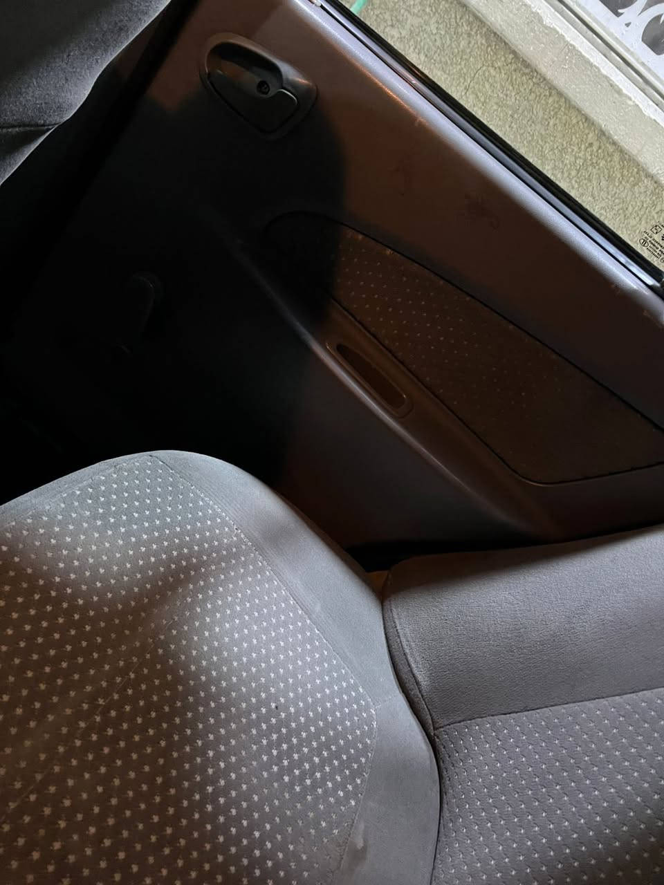 السلام عليكم طيبه تايبا ١٢ السيارة محرك كير شركه تبريد ثلج صدر امامي خلفي جديد السيارة كفاله عامه بس بيهه تكحيلات بصيطه كهربايات كلهه كامله سنويه ٢٨ ماشيه ١٤٣ مكاني بغداد الكرخ بالحريه مكلف بلنشر السعر ٤٧ بيهه مجال بصيط رقمي ***********
