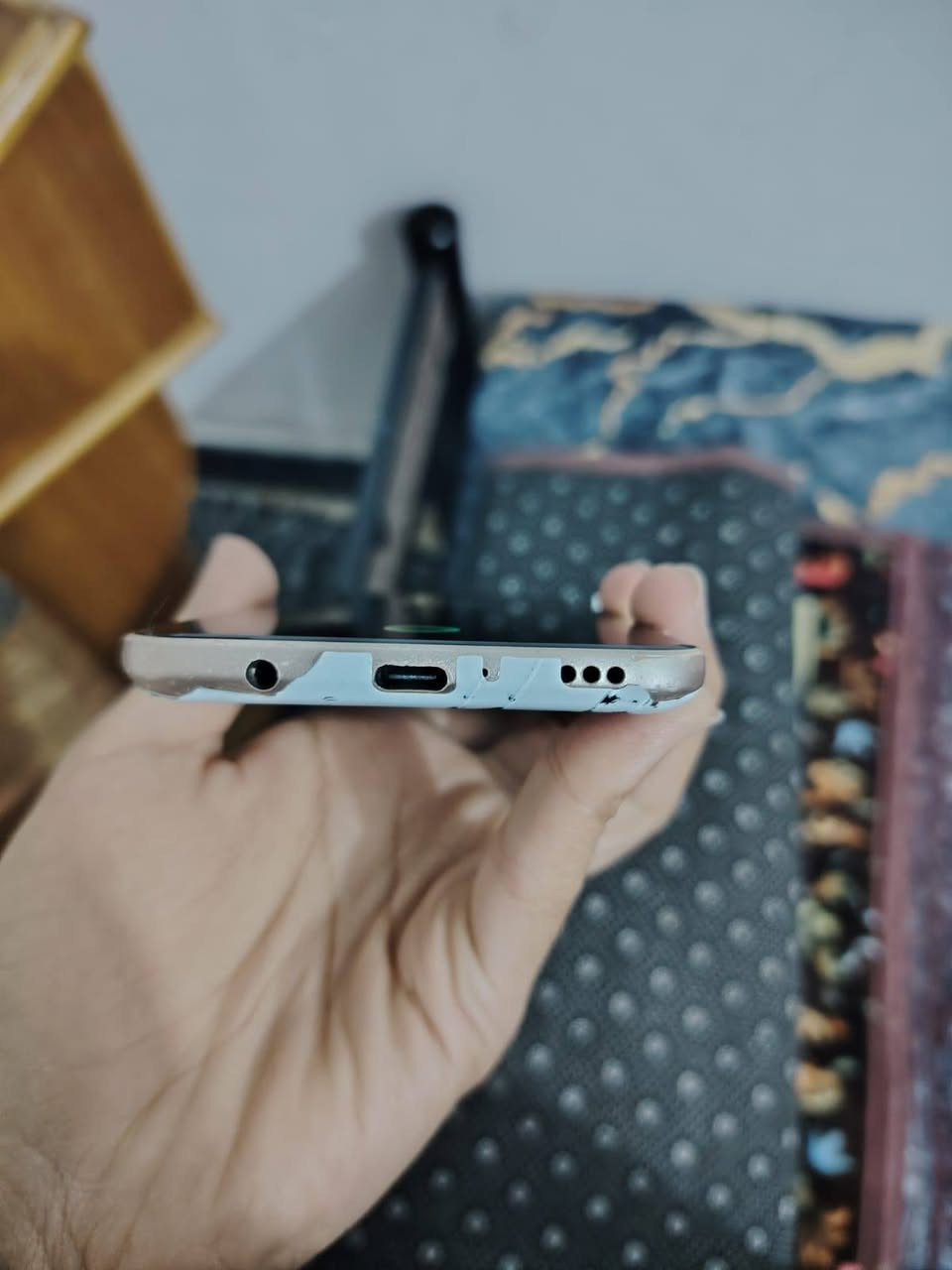 سلام عليكم
جهاز lg v60 think 5g 

جهاز معالج مالتة snapdragon 865 

شاشه fhd+

بطارية 5000تطول وياك يوم كامل 

ببجي 60fps

جهاز مبي شي بس الظهر مفطر وحاطلة تغليف

اليريد هو يحصلة ب10الاف 

العنوان نجف

السعر 150وبي مجال
***********
