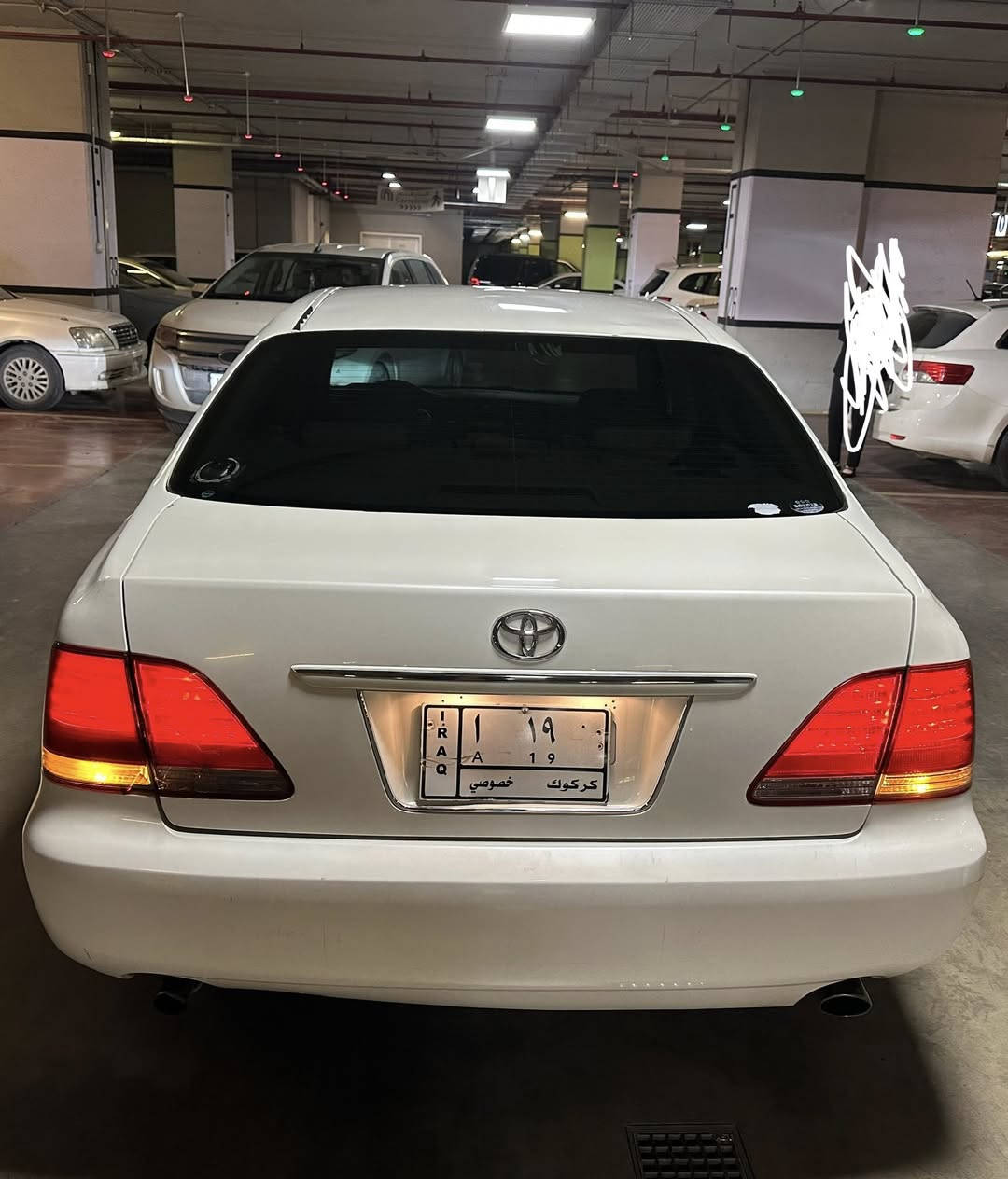 شاهینە بوفروشت 180
سپی ناوزەرد 
سعر 44 
براوە لوک 2004 
بچوک بە بچوک 
دوو دوکمە 
بئ دەعمو لێدراو هەموی بە شەرت 
بەشەرت سەقف وحیزام نەبی 
بی بویاغ 
سەیارەکە روبەرو جوانترە 
کودی بو نەکراوە 
شوین - سلیمانی 
***********
