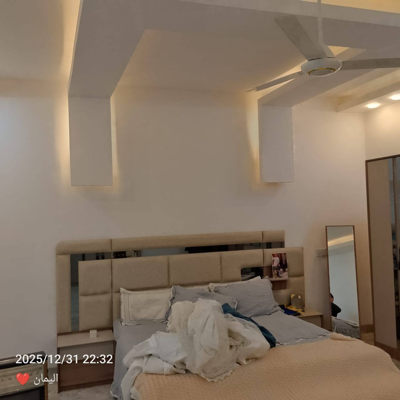 دار للبيع حي الجامعة المساحه ٢٠٠م طابقين ٤غرف الطابق الأول غرفتين وصاله ومطبخ ستقبال كراج صحيات الطابق الثاني غرفتين وصاله ومجموعة صحيات سنه البناء ٢٠٢٣ للستفسار اتصل ***********
