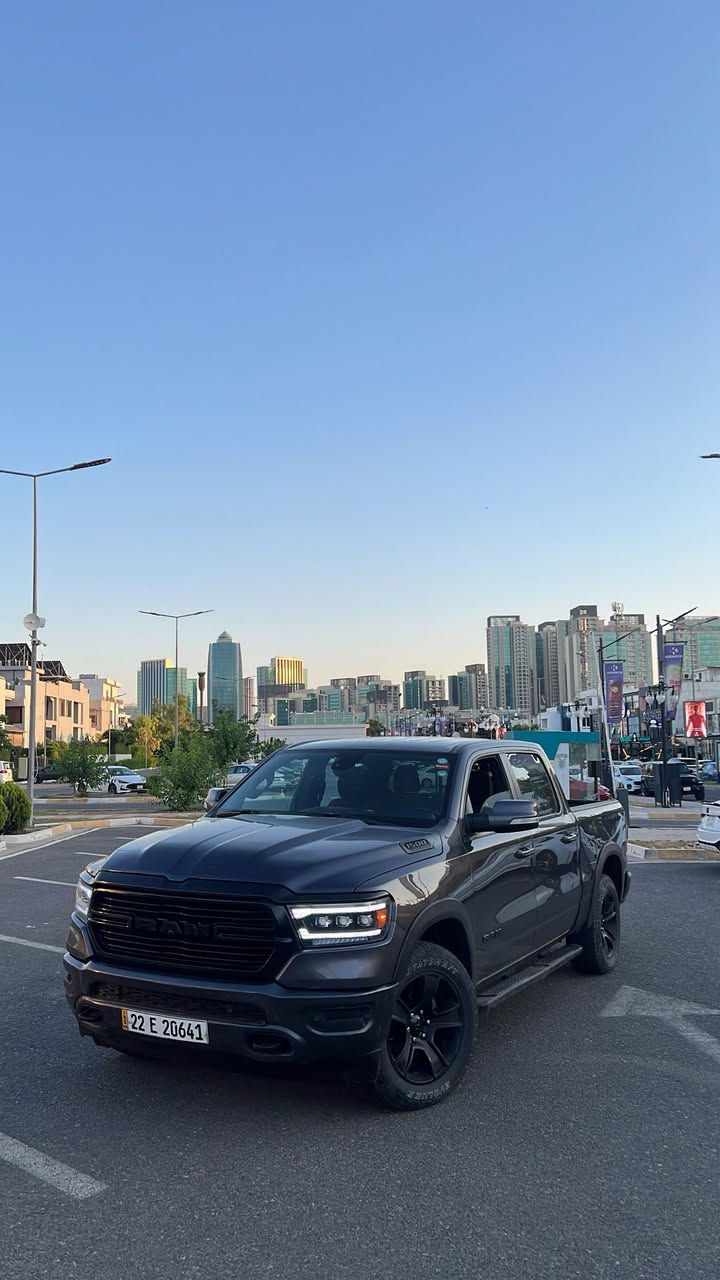 دوج رام بك هورن
2020

V8 5.7

باب طويل بدي قصير 

وارد امريكي بيها 3قطع صبغ خلفي وشويه بل بنيد حادث السياره حلو وبدون دواخل بدون ايرباك بشرط 

سعر 229 وبيها مجال لطيبين 

مكان السياره اربيل 

***********
