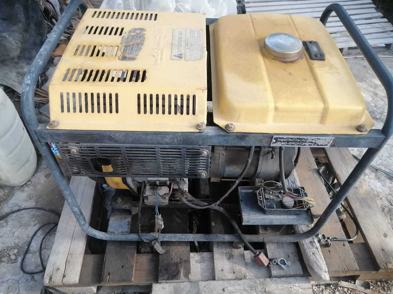 مرخصت مدير الكروب مولدة كامة للبيع شغالة سلف هندر عوزهة بس باتري اتصل وبيك خير و دلل رقم الهاتف *********** المكان محافظة المثنى قظاء الرميثة
