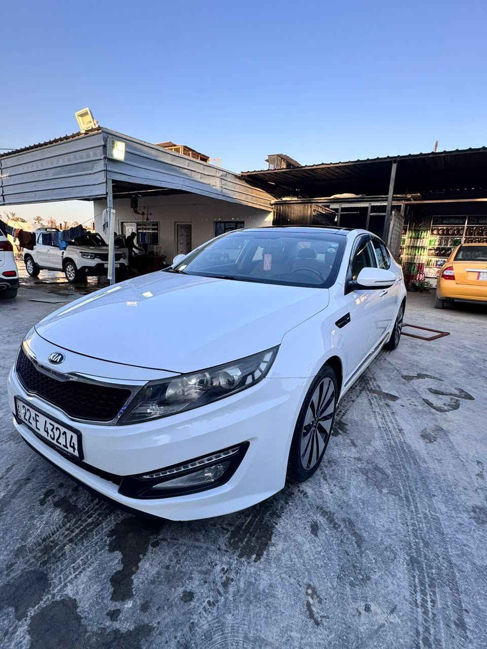 سياره كيا اوبتيما موديل 2013 خليجي محرك 2000 سياره مكفوله ماعدا بارد قليل بالهلال الجملج الوره مامبين وشخطه صغيره باب السايق الباقي كله مكفول تخم تايرات جديد باتري جديد سنويه 2027 مكان الديوانيه السعر ١٤٢ وبيهه مجال للاستفسار الرقم ***********
