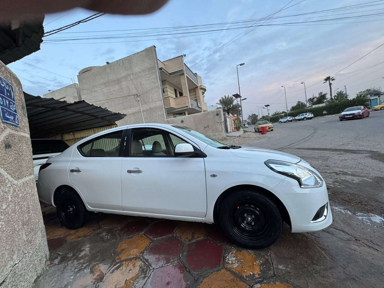 سني هندي للبيع ابليته زركه 2019
السياره مصبوغه حزام للجماليه 
بدون حادث القماره والتكم والدواخل سليمه ايرباك سليم
رقم بغداد انكليزي باسمي 
تخم تاير جديد بدون اي نقص 
***********
