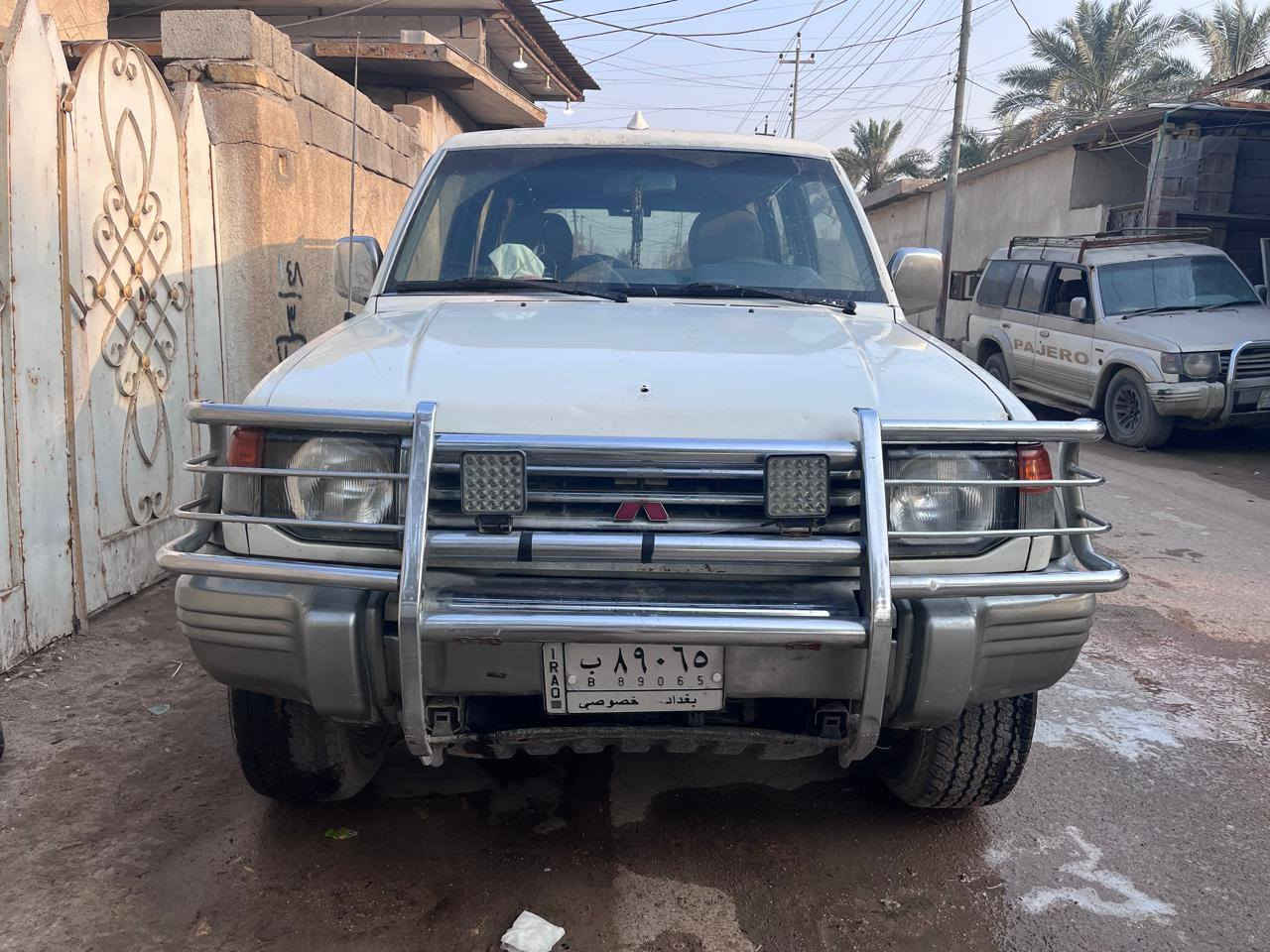 السلام عليكم سيارة باجيرو مديل ٩٤ مكينة وكير بلاد تبريد شغال رقم بغداد مشروع وطني سنوية ٢٧ مكاني البصرة السعر ٤٨ وبيها مجال الشراي يتصل على هذا الرقم ***********
