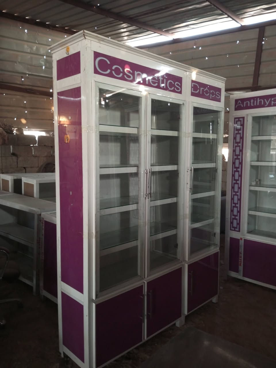 باترينات 
سعر القطعة ب175
عنوان ام العضام 
***********
