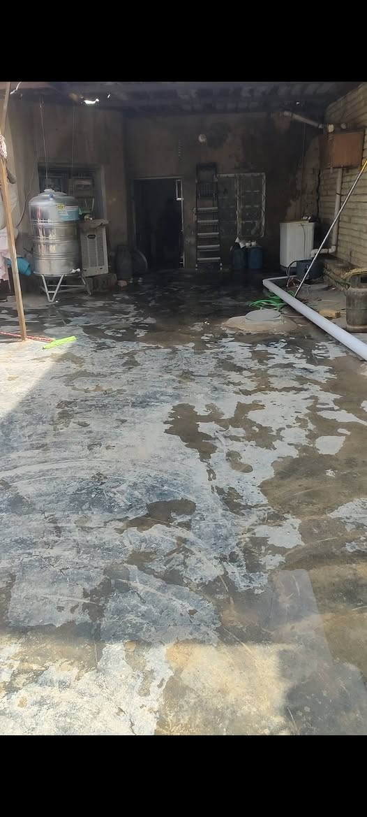 السلام عليكم بيت للبيع مساحه 200 متر شارع ابو علي فرع مصور مرتضى الرماحي الفرع كامل الخادمات السعر 63 وبي مجال 
***********
