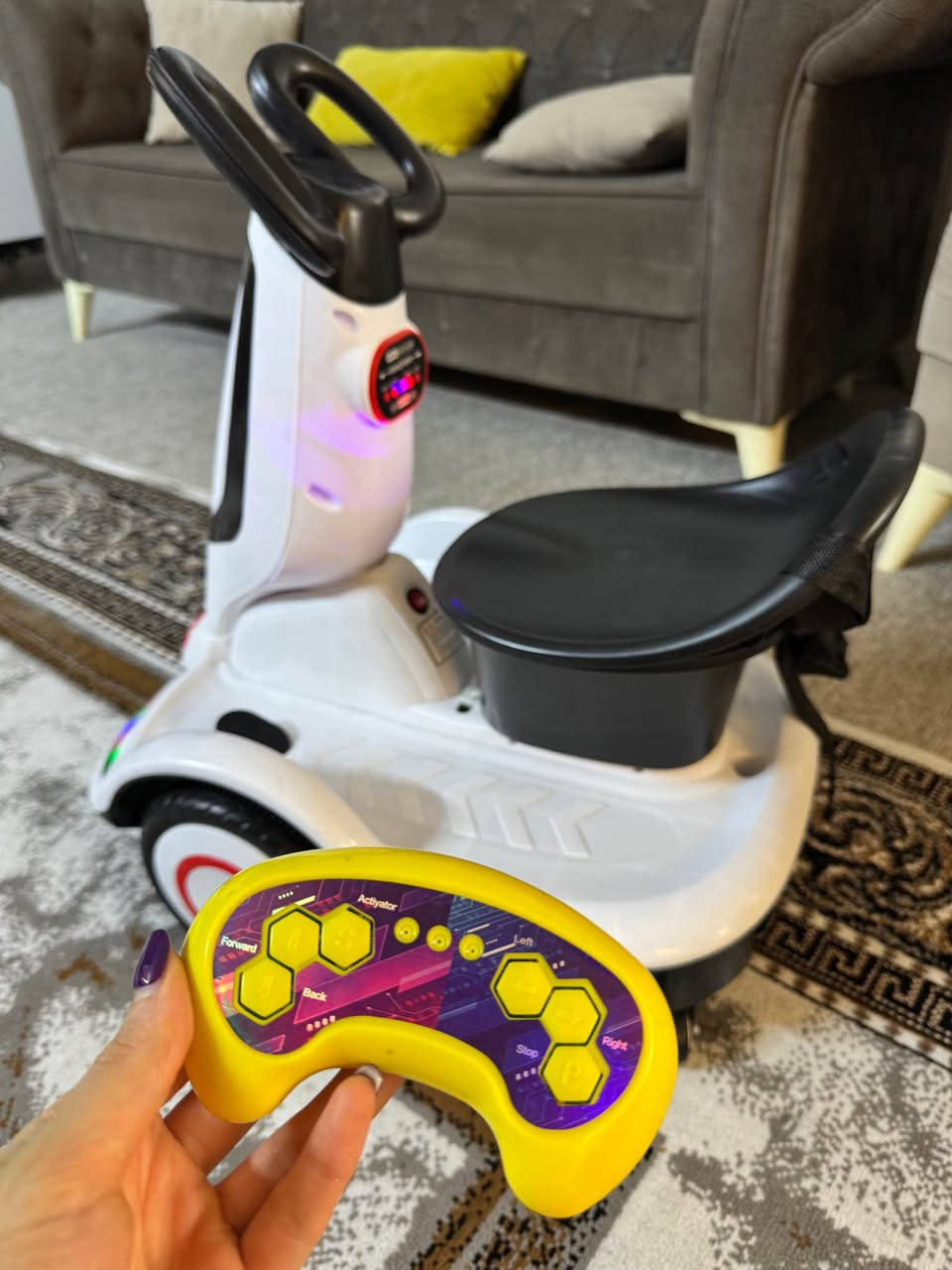 زور نوێیە هیچ عەیبی نیە هەتا تەمەنی ٥ سالی لۆی دەبی 
نرخی ٥٠ هەزار أربيل, العراق


**إذا كنت صاحب هذا الإعلان وتريد حذفه لأي سبب، رجاءا أرسل رسالة إلى الدعم الفني**