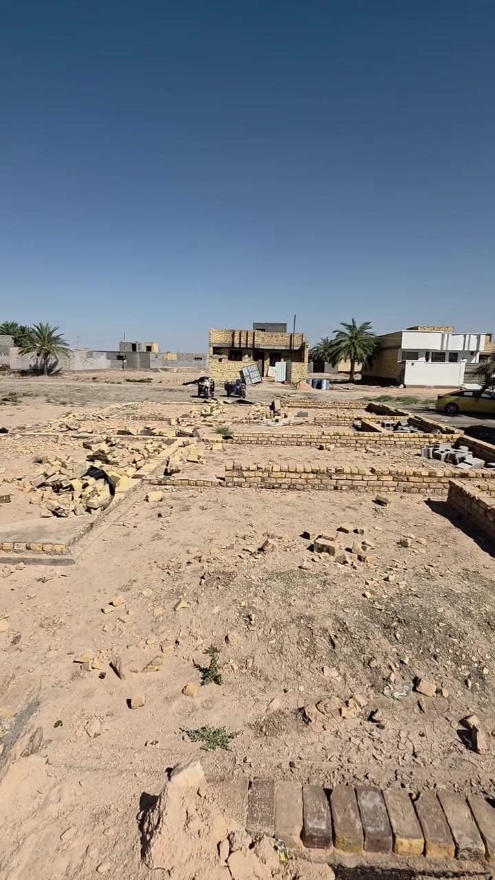 السلام عليكم
ع بركه الله بتلو زراعي تحويل باسم المشتري بالتسجيل العقاري مساحه ٢٤٠م موقع بحي علي فاضل قرب حي علي غازي متوفر كافه الخدمات كهرباء وماء اساله ومولد اهلي 
قرب شارع العام 
الاتصال 
***********
***********
