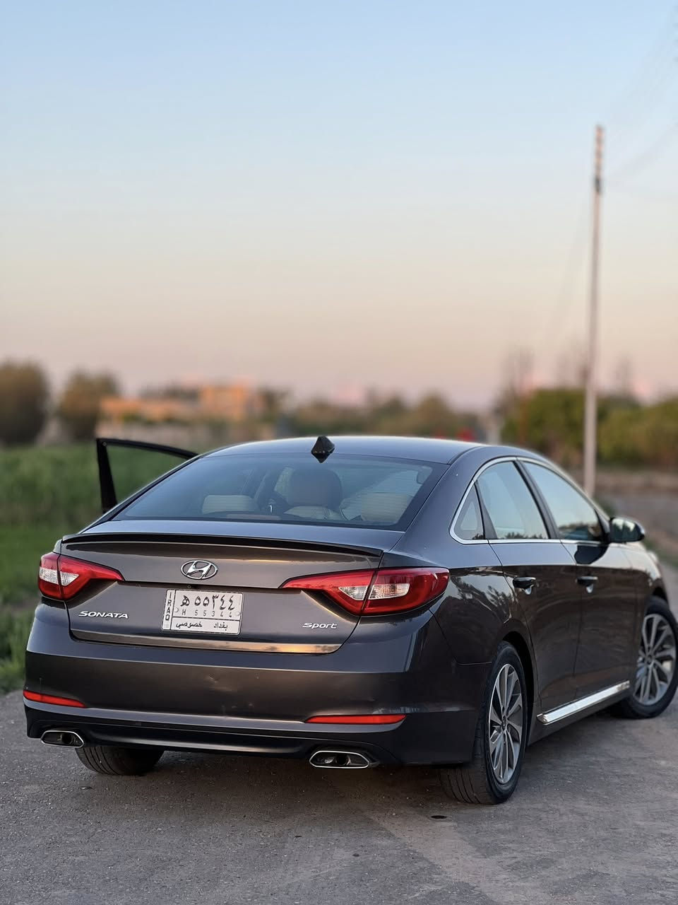 اسلام عليكم
للبيع 

سوناتا 2017 وارد امريكي 

السياره فئة sport 

مواصفاته المعروفه :شاشه /ثلال وضعيات قياده/ كشن جلد /الكشن كهربائي/ كامره دواره /حساسات وباقي المواصفات المعروفه 

محرك السياره 2400 نضيف كلش 

حداديه صدر كله عليه ادامه تخم تاير جديد سياره خير  من الله

حادثه كلش خفيف باب السائق فقط مبدل نفس الون الباقي مكفول كفاله عامه 

رقم السياره بغداد تحويل ثاني يوم 

مكان السياره الانبار 

السعر: 130 

الرقم :***********
