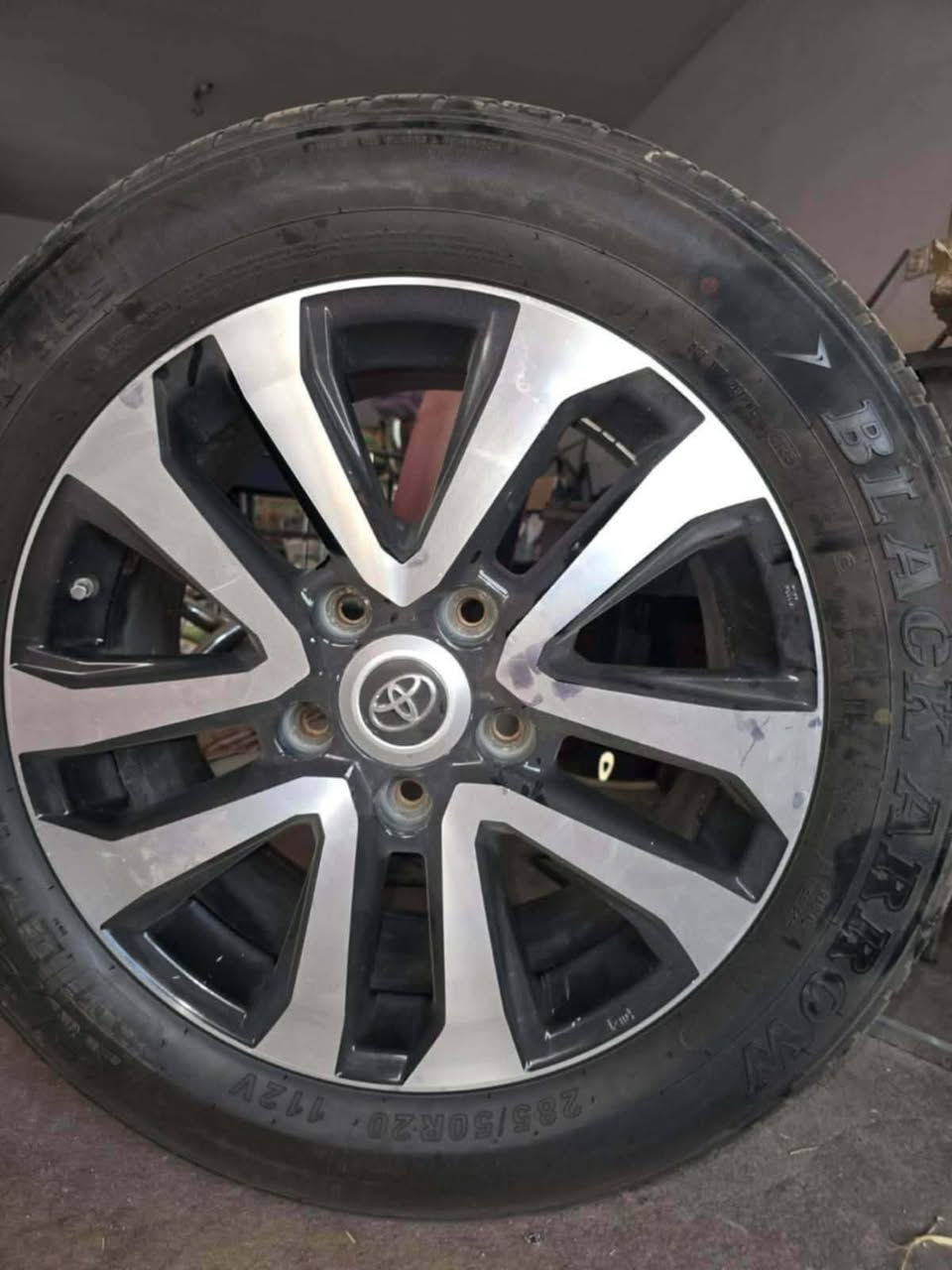 سلام عليكم تخم ويل كب لاندكروز حجم 20 تايرات جداد تخم كامل استخدام قليل كلش سرط لا كسر لا عواج لا لحيم ***********
