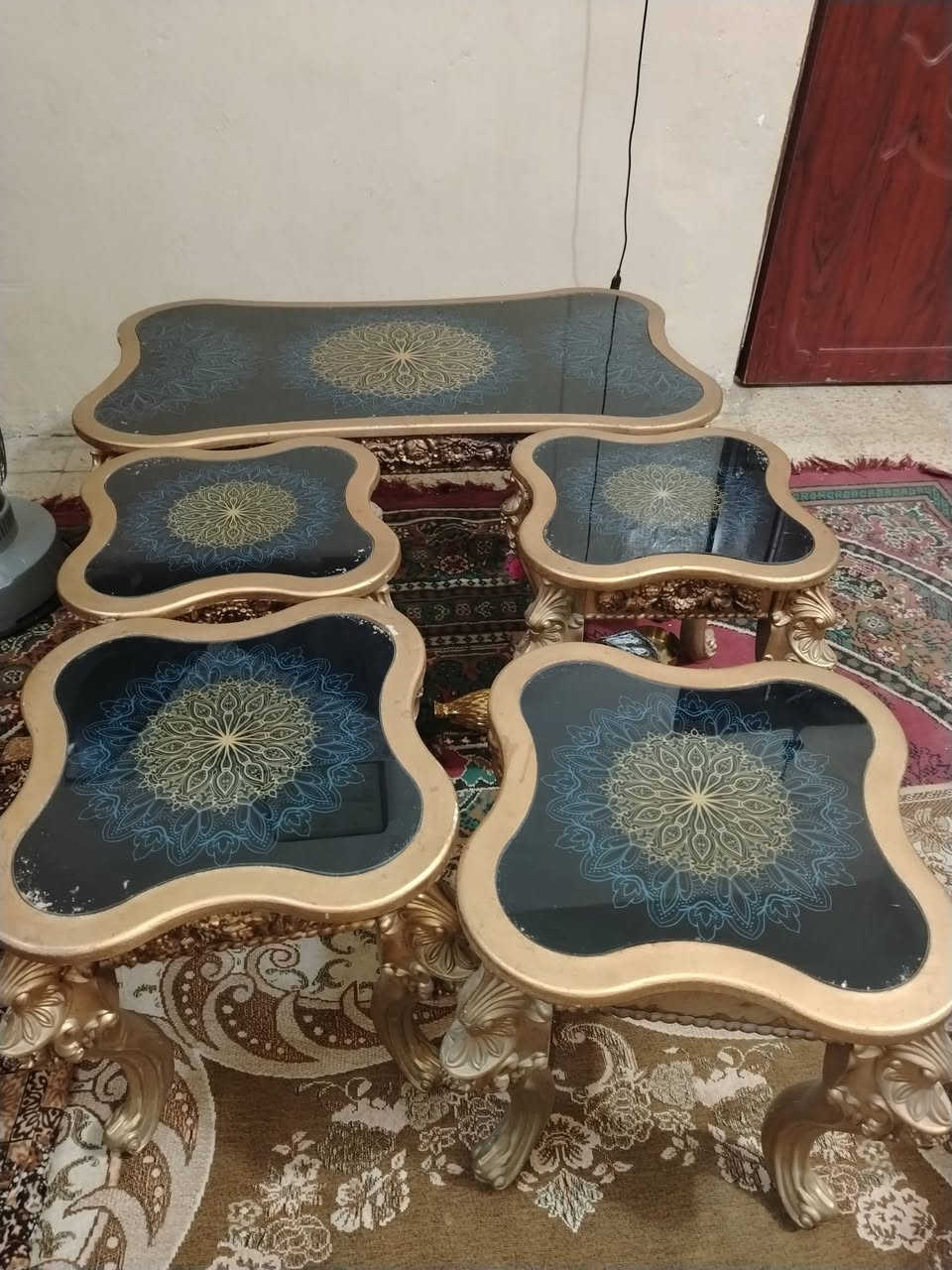 السلام عليكم   للبيع ميز مع طبلات السعر 100وبيهن مجال  مكان ديالى بعقوبه كاطون الرازي  الرقم  ***********
