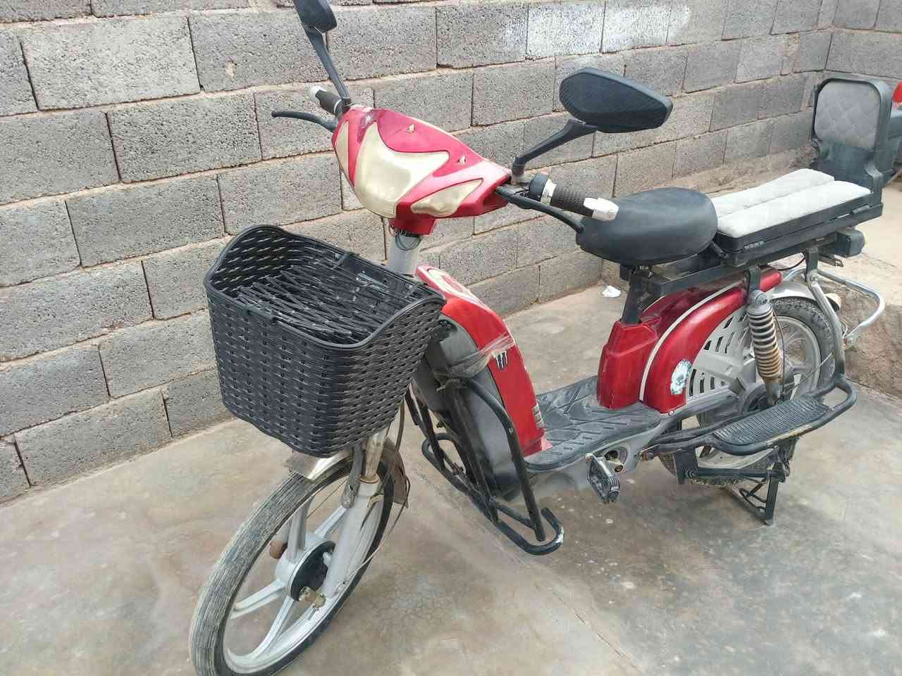 السلام عليكم ورحمة الله وبركاته

مكلف بالنشر

ماطور شحن  للبيع مثل ما موضح بالصور نظيف بدون باتريات وهذا رقم صاحب الماطور اتصل بي وافتهم منه أكثر

اني فقط مكلف بالنشر والله

للاستفسار الاتصال بالرقم ***********
