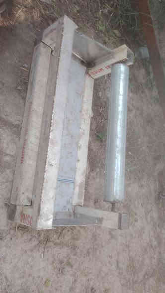 اخوان غراض مال محل سمج *********** 
شواية ضخمة استعمالها كلش قليل دفع تايرات
حوض عرض هوه الميز مالتة دفع تايرات
غطاس مال حوض جبير جاهز هوه والمنظومة
هاي مال سلفون جديدة
ميز عدد ٢
ميزان عدد ٢
العنوان زعفرانية معسكر رشيد 
الي يريد يشتري يتصل على هذا الرقم
***********
