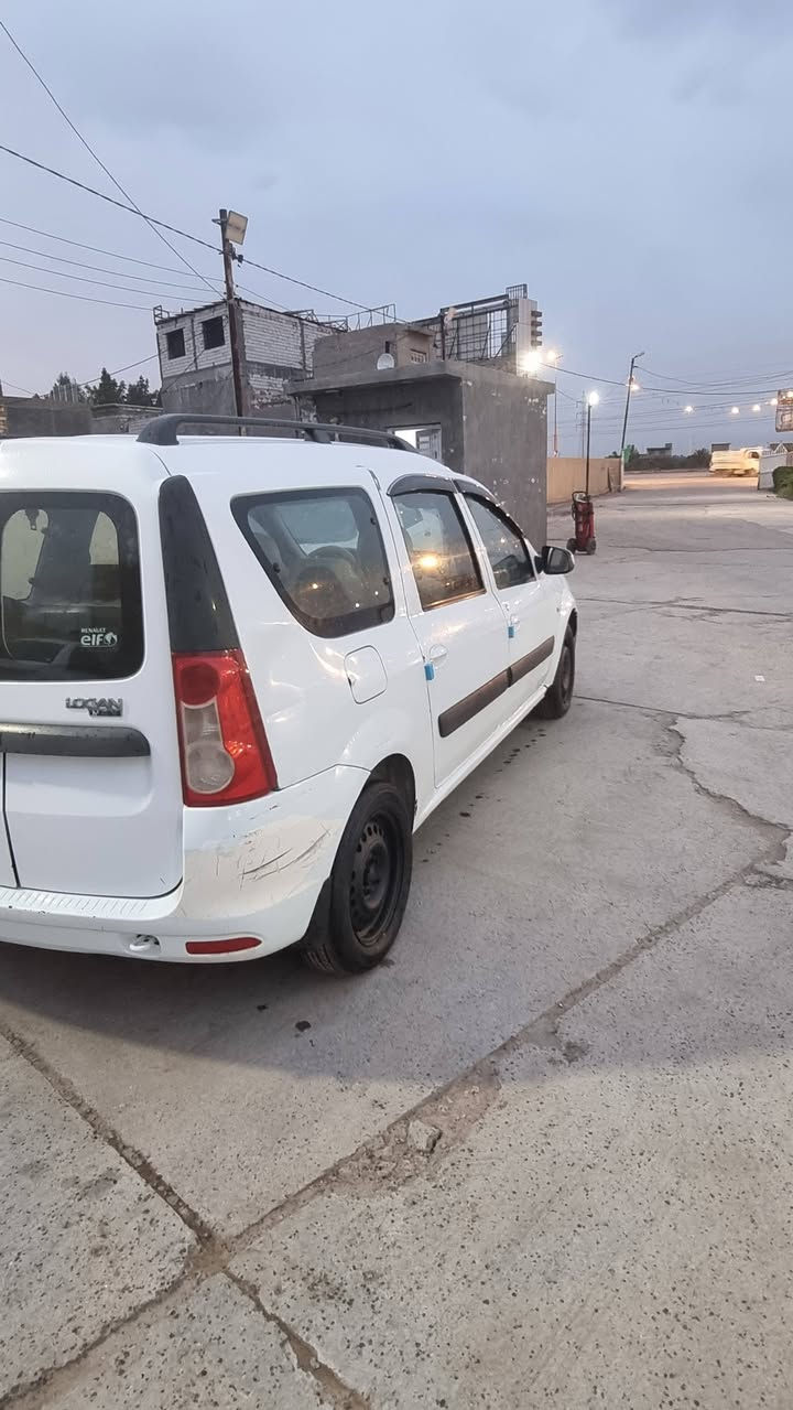 للبيع رينوو لوكان ٧ راكب موديل ١٢ سياره جازه 65 وبيه مجال مكان سياره بابل ستفسار اتصال***********
