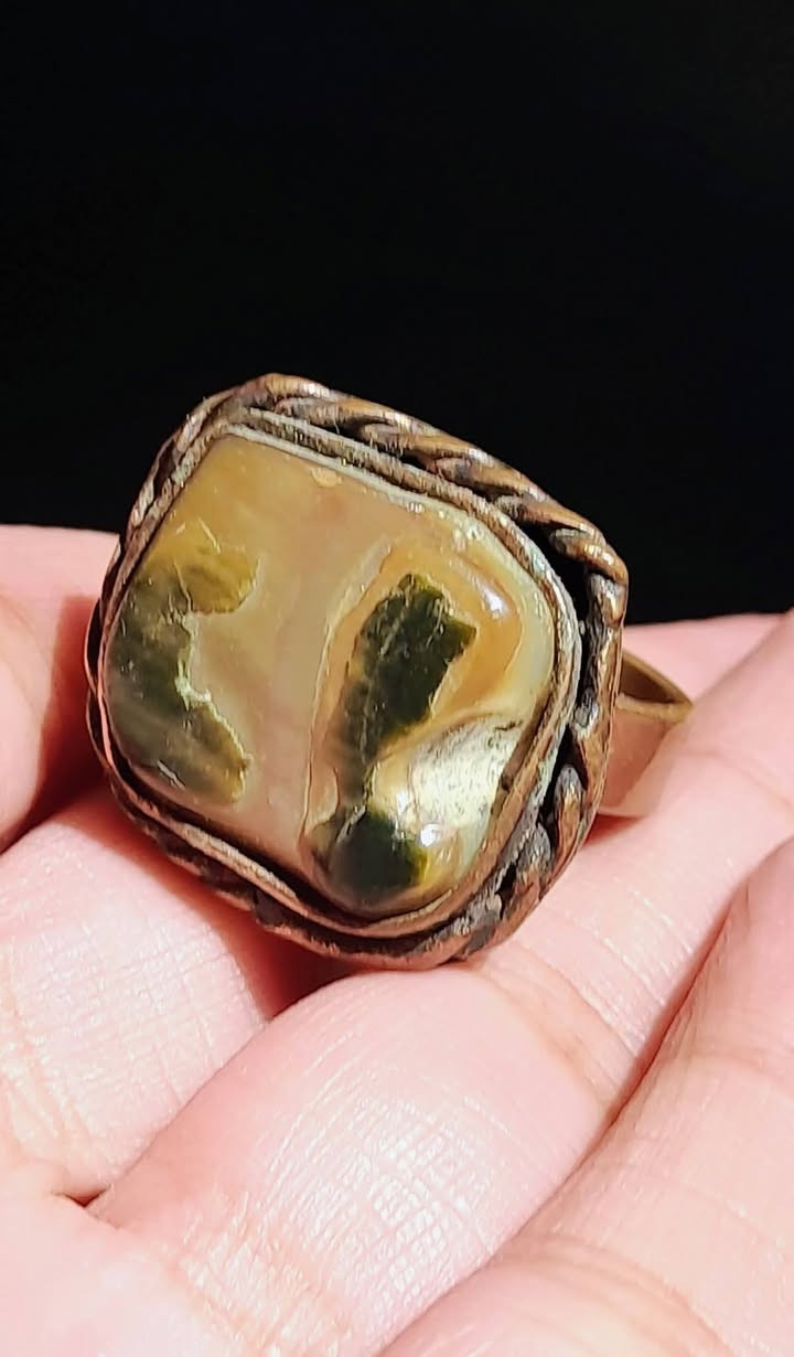 خاتم نحاس احمر بحجر صدف طبيعي مصور راس الملكه نفرتيتي مقاس ٢١ و الطلب علي الخاص فقط ولا يوجد شحن ولا توصيل


**إذا كنت صاحب هذا الإعلان وتريد حذفه لأي سبب، رجاءا أرسل رسالة إلى الدعم الفني**