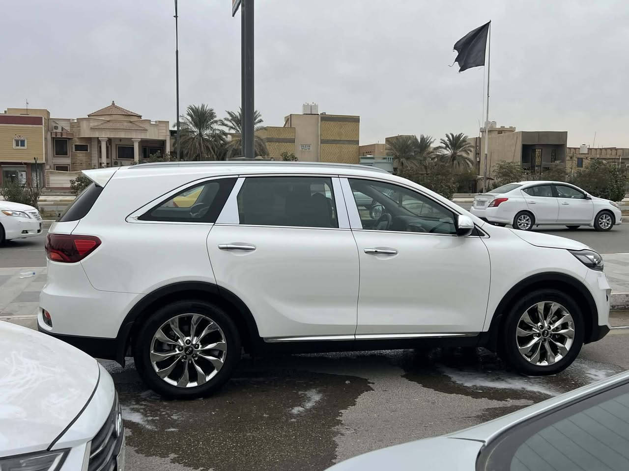 سورنتو خليجي ابيض تلجي موديل 19 رقم بابل دولي بسمي
محرك 6سلندر 
ماشيه 91 حقيقي 
7 راكب
كشنات جلد

حساسات أمامي خلفي

كراسي اماميه كهرباء 

جنطة كهرباء 

بصمة

اللايت عالي ناصي زنون 

لد نهاري ليزري امامي 

بك لايت ليزري LED

اوتو هولد 
ترحيب

درايف مود

شحن وايرليس بلوتوث 

تحكمات ستيرن فول  

كامرة دوارة

تبريد 3 قطع مع تحكم منفصل 
***********
مكاني ديوانيه
