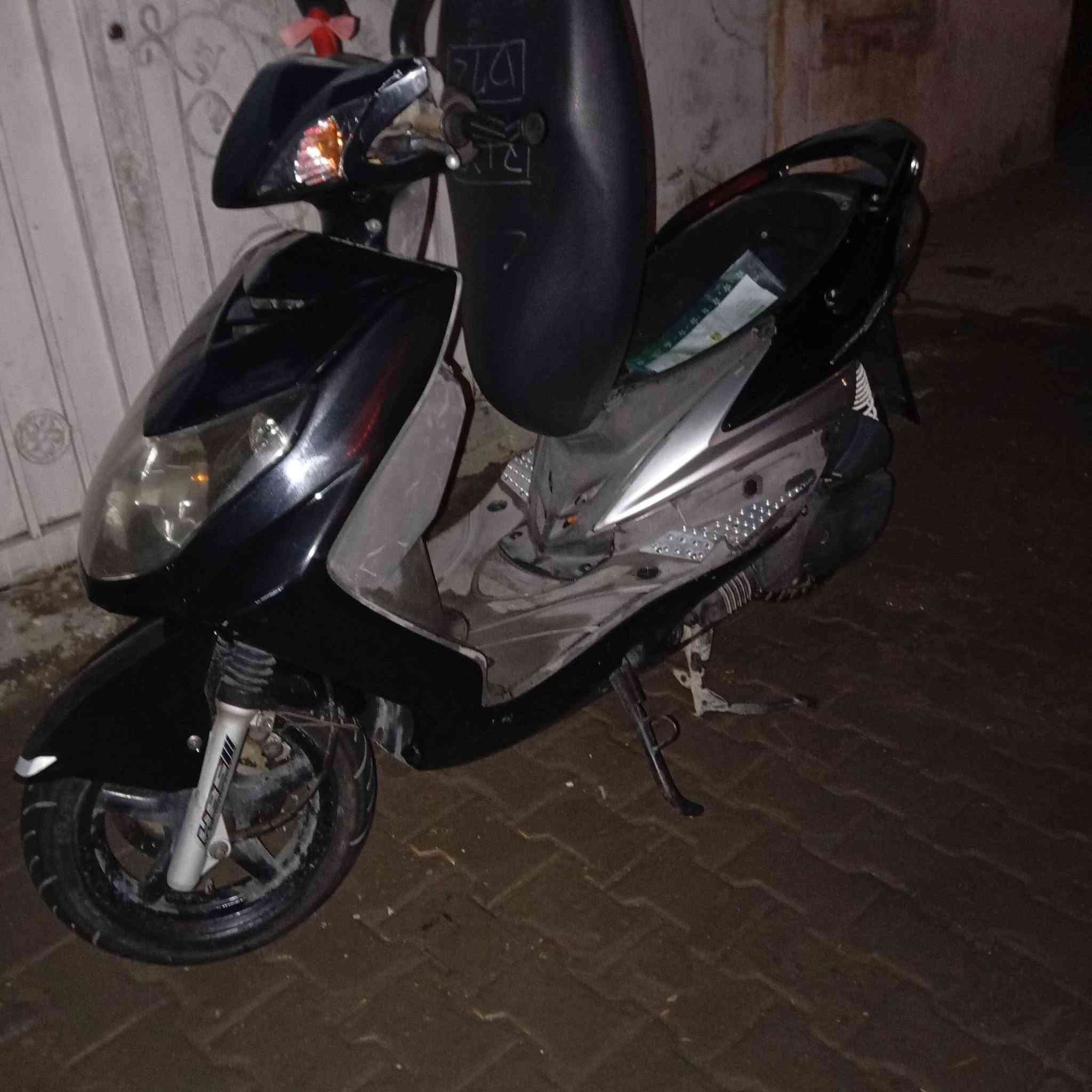 سكنس فحل وارد كور كلة عل بلاد السعر ٩٠٠ وبيهة مجال العنوان جسر ديالى القديم الرقم تواصل ***********
