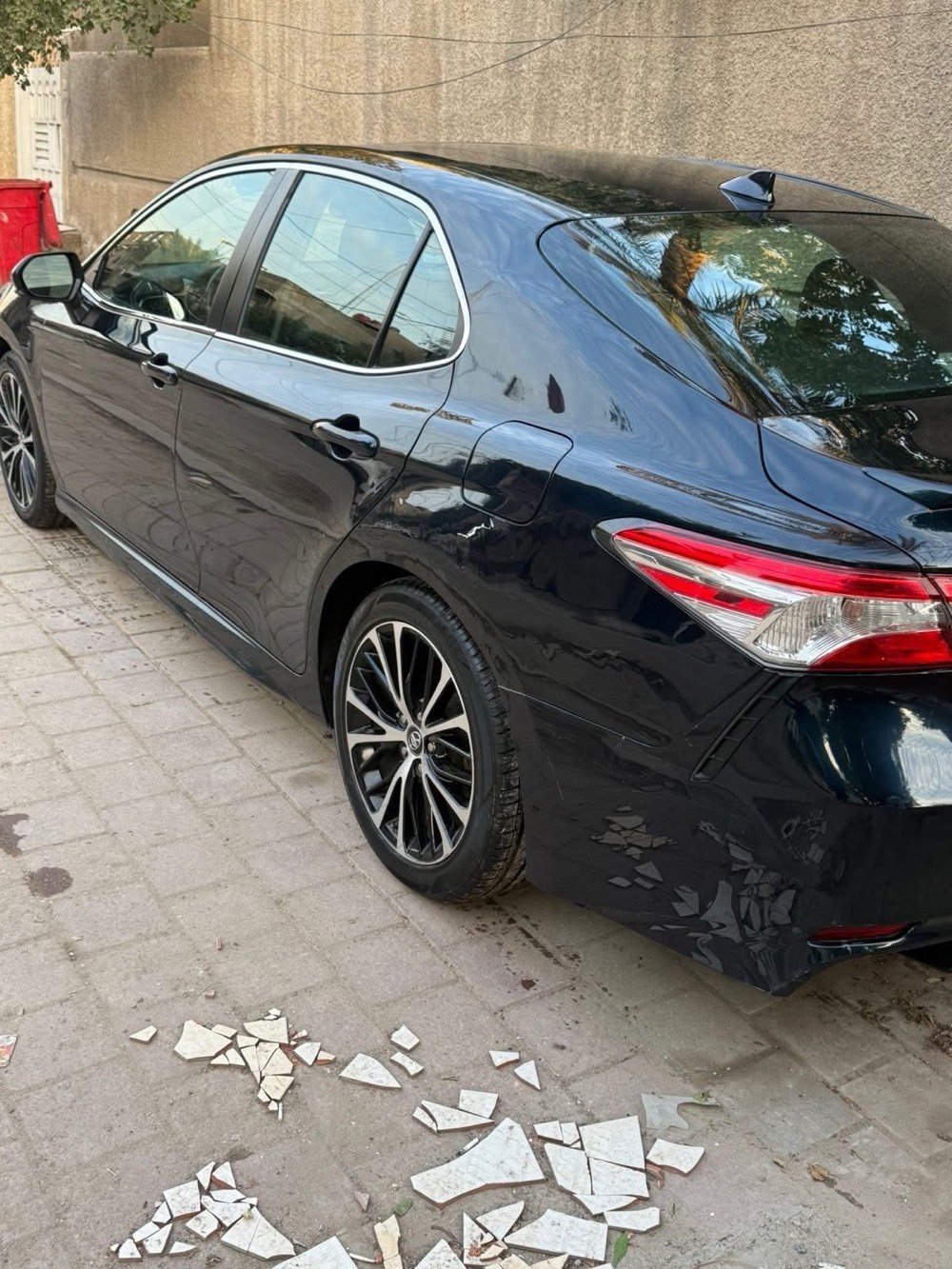 لسلام عليكم
تويوتا كامري 2020 للبيع
فئة اس اي بلص
السياره اعلى مواصفات بالفئة مالتها
1- بصمة
2- فتحة سلايد روڤ
3- تبريد قطعتين (خلفي)
4- شاشه كبيره 8 انش
5- رادارات
6- تشغيل عن بعد
7- مانع تصادم توقف ذاتي
8- نقط عمياء
9- 4 سلندر /2500 / سي سي
10 - كشنات جلد
11-لون مميز ينطي ٣  الوان نيلي وزيتوني واسود حسب الاضائة
وباقي المواصفات المعروفه بالكامري
السياره حادثها واضح بالصور
بيها صبغ دعاميه اماميه وجاملغ خلفي بارد
السياره جاهزه من كل النواحي ماشيه 34 الف ميل
وباسمنه تحويل باي بوقت
السعر195
 ورقه وبيها مجال بسيط
مكان السياره بغداد
للاتصال 
واتساب
او خاص