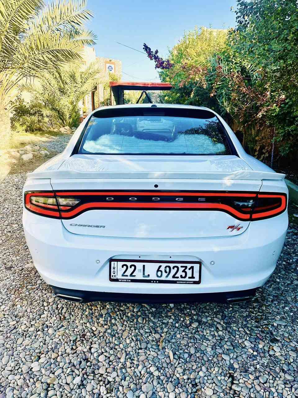 #للبيع ..
جارجر 2015 وارد أمريكي مواصفات SXT 
* بصمة تشغيل و بصمتين أبواب
* تشغيل عن بعد
* كشنات مخمل و كشن السايق كهرباء
* لايتات زنون
* تحكم ستيرن جهتين
* مثبت سرعة
* شاشة كبيرة أندرويد
* أضائة كاملة فول LED
* حساسات خلفية
* كاميره دوارة
* تبريد خلفي 
* شواحن خلفية 
*سستم كماليات كامل خارج وداخل 

السيارة كلين مكفولة من الحادث والتبديل محرك 6سلندر 3600 رقم اربيل بأسمي شرط التحويل ماشية 114 الف ميل محرك وكير شرط وما مشتغلة خط سيارة نظيفة السعر 210 وبيه مجال  

الأتصال *********** _
