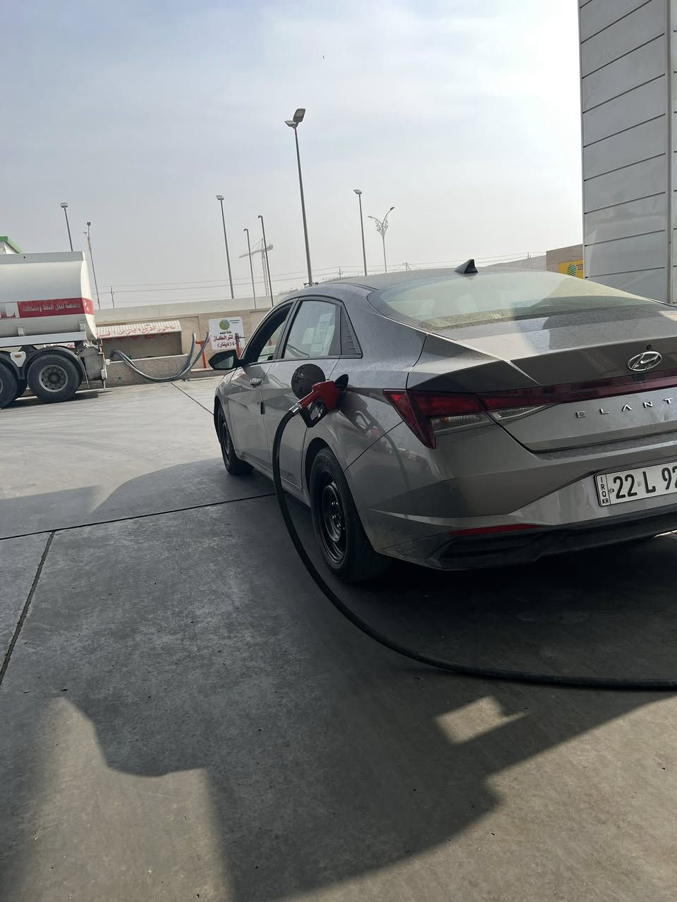 رقمها أربيل وباسمي
المكان: كربلاء

السيارة فول مواصفات عدا الفتحة
بيها بابين جهة اليمين تبديل
وجاملغ جهة اليسار
صبغ بزون دواخل
لون السيارة نفطي 
رقم الهاتف ***********
